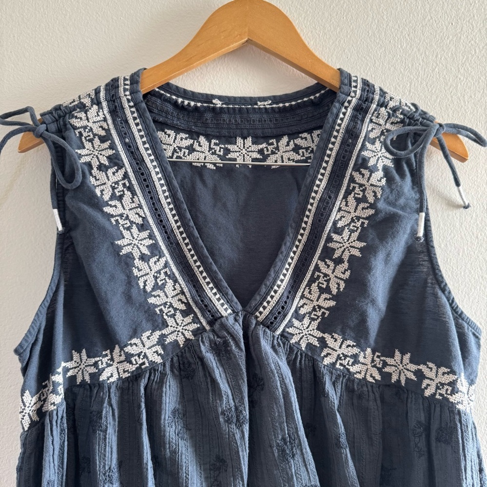 Lucky Brand  RuchedShoulder Deep V Neck Top size Large - Picture 5 of 7